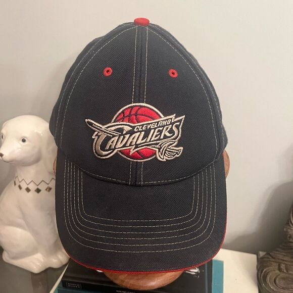Vintage Twins Enterprise Cleveland Cavaliers NBA adjustable Velcro strap hat. - Picture 1 of 6